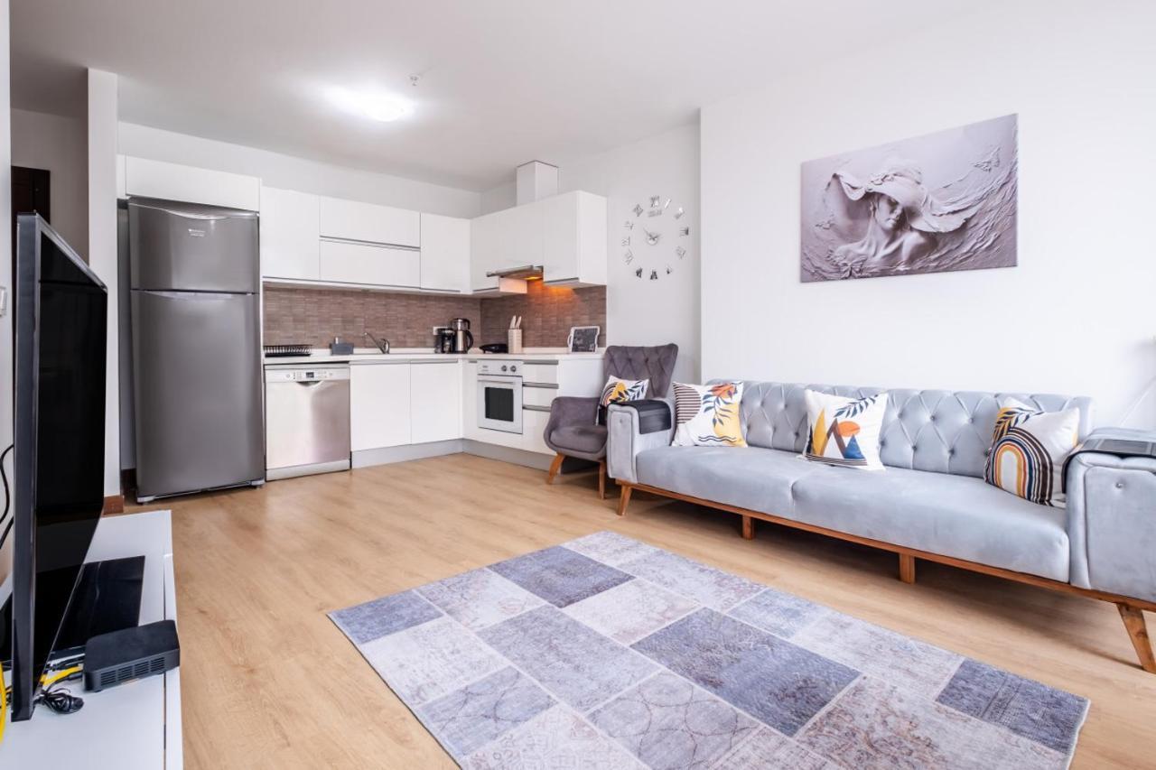 Charming Flat With City View In Atasehir Istambul Extérieur photo